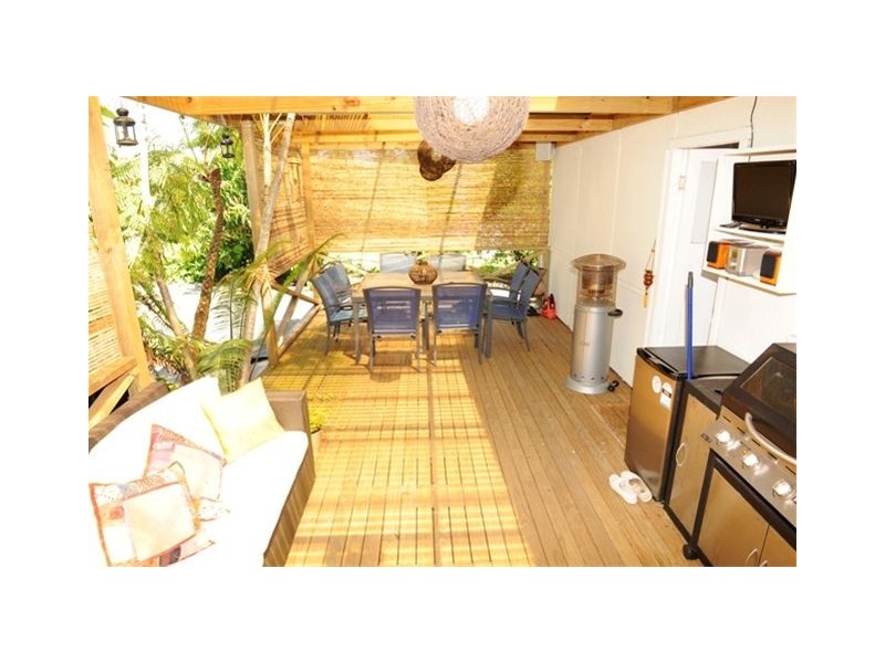 20 Ray Street, Runaway Bay QLD 4216