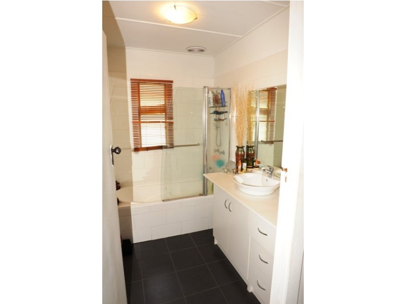 20 Ray Street, Runaway Bay QLD 4216