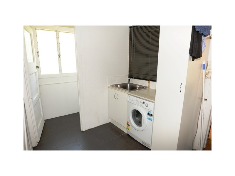 20 Ray Street, Runaway Bay QLD 4216