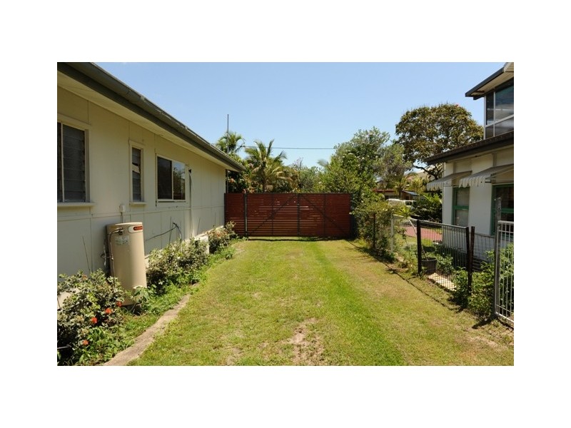 20 Ray Street, Runaway Bay QLD 4216