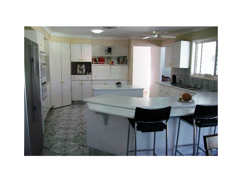 56 Peter Thomson, Parkwood QLD 4214