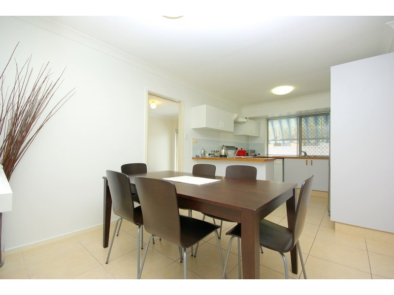 1/120 Oxley Drive, Paradise Point QLD 4216