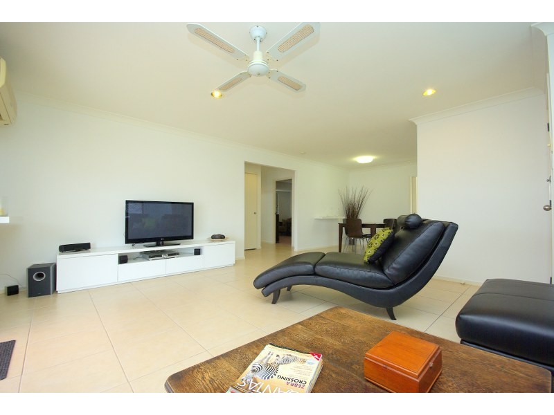 1/120 Oxley Drive, Paradise Point QLD 4216
