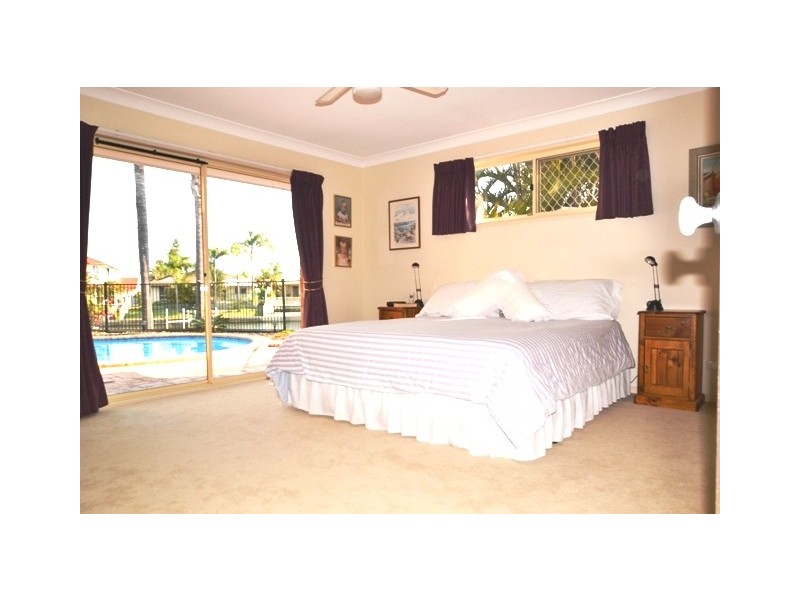 34 Nirvana Street, Runaway Bay QLD 4216