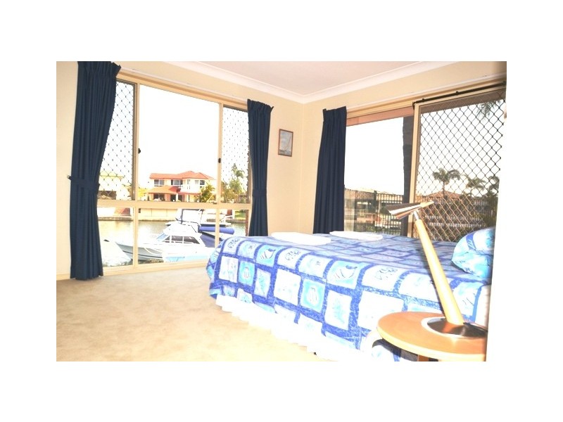 34 Nirvana Street, Runaway Bay QLD 4216