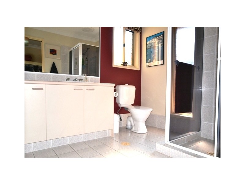 34 Nirvana Street, Runaway Bay QLD 4216