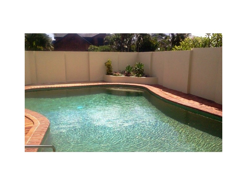 33 Seaspray Street, Paradise Point QLD 4216