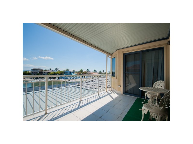 34 Oxley Drive, Paradise Point QLD 4216