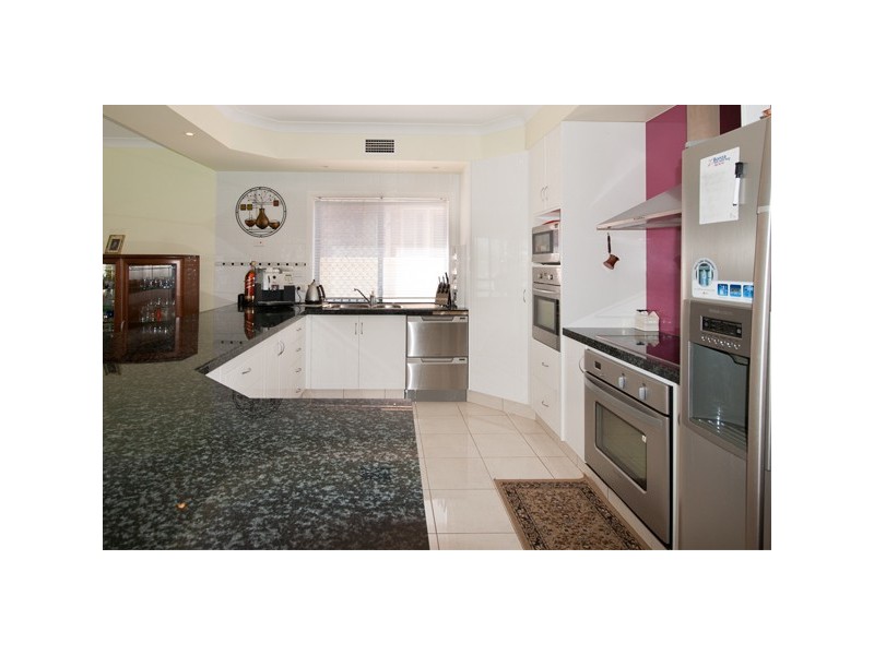34 Oxley Drive, Paradise Point QLD 4216