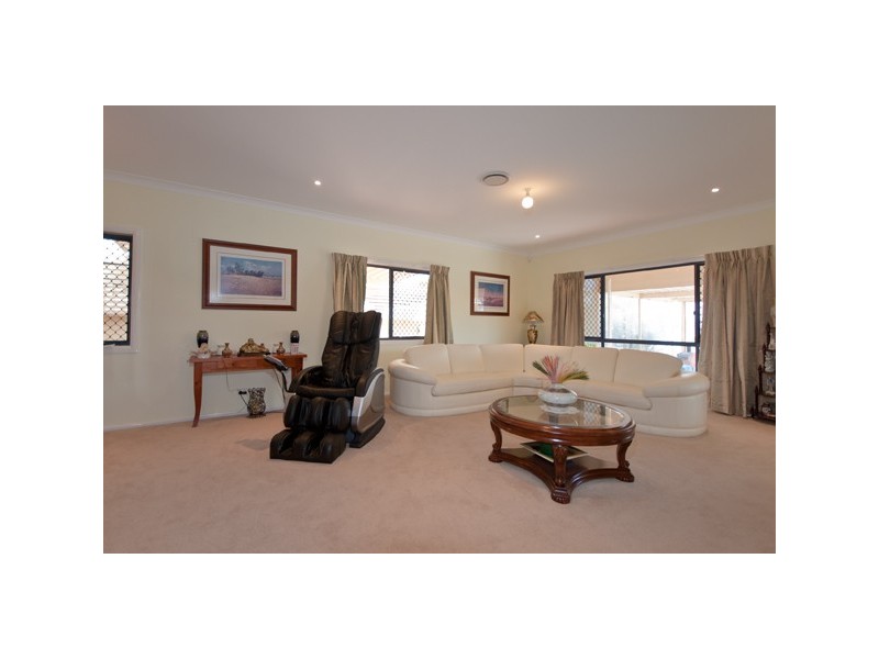 34 Oxley Drive, Paradise Point QLD 4216