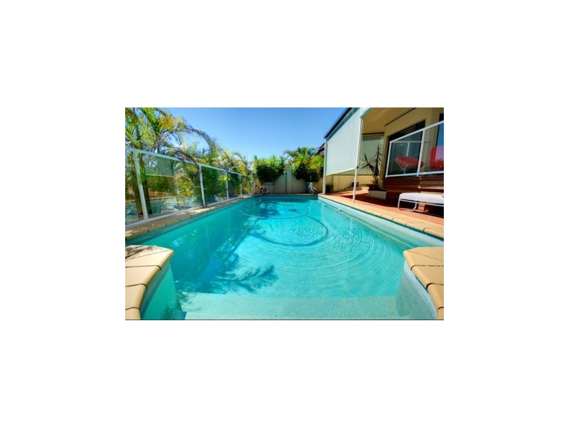 34 Oxley Drive, Paradise Point QLD 4216