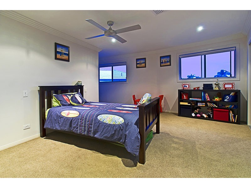62 Midnight Court, Runaway Bay QLD 4216