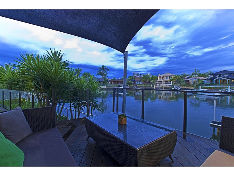 62 Midnight Court, Runaway Bay QLD 4216