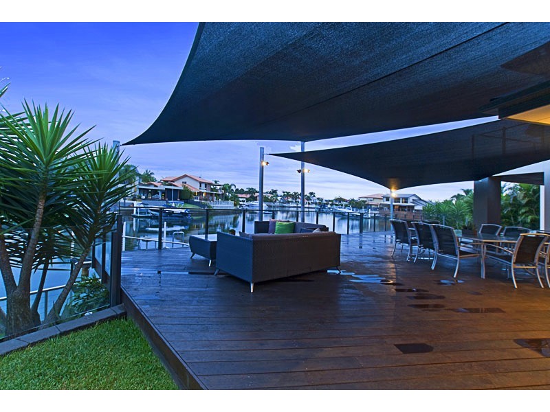 62 Midnight Court, Runaway Bay QLD 4216
