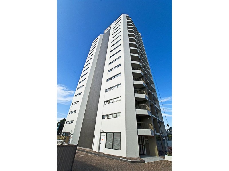 1B/114 Marine Parade, Southport QLD 4215