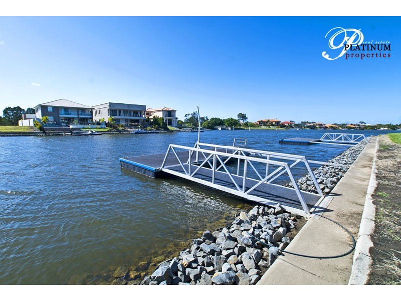 25 Mandolin Avenue, Hope Island QLD 4212