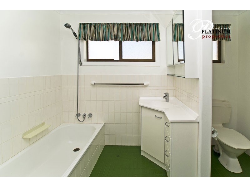 72 O’Grady Drive, Paradise Point QLD 4216