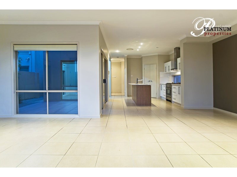 34 River Links BVD. East, Helensvale QLD 4212