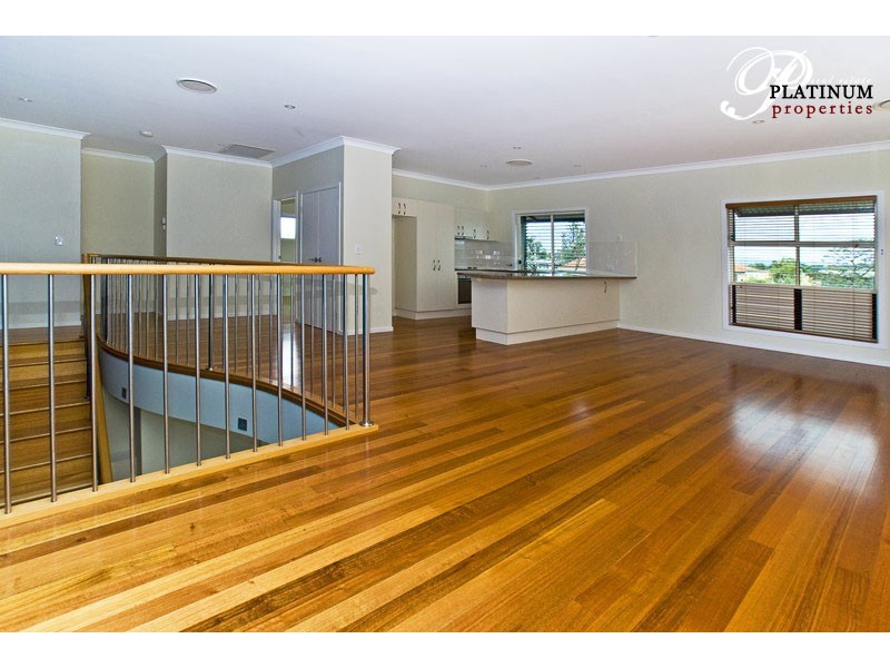 1/3 Joseph Street, Runaway Bay QLD 4216