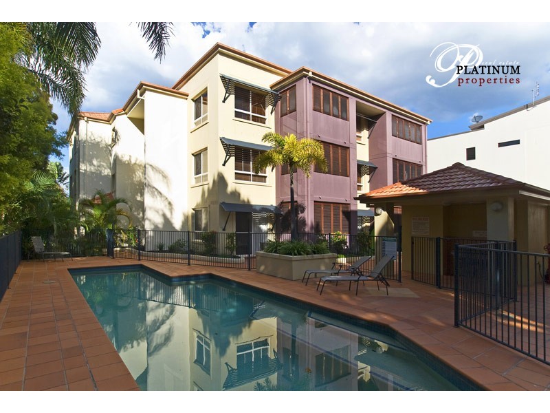7/89 Bayview Street, Runaway Bay QLD 4216