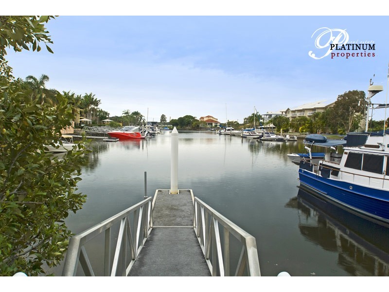 7/89 Bayview Street, Runaway Bay QLD 4216