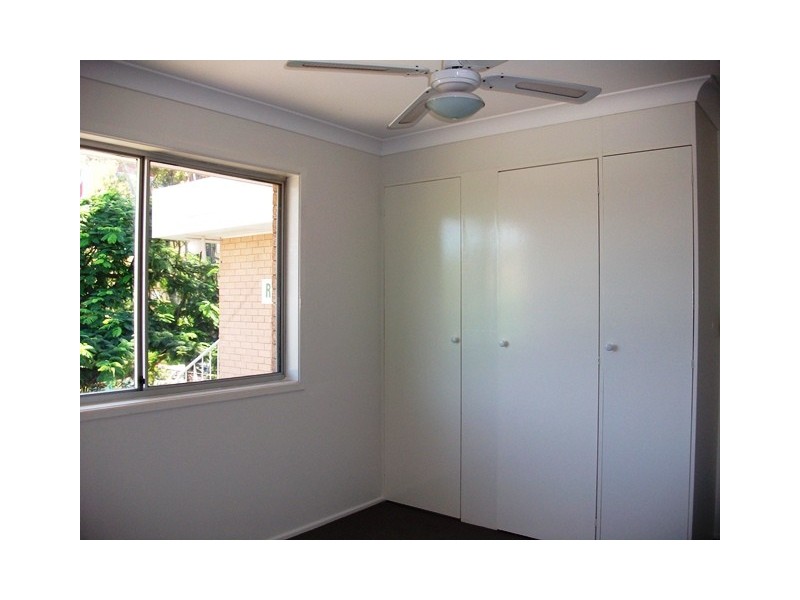 2/6 Vernia Place, Biggera Waters QLD 4216