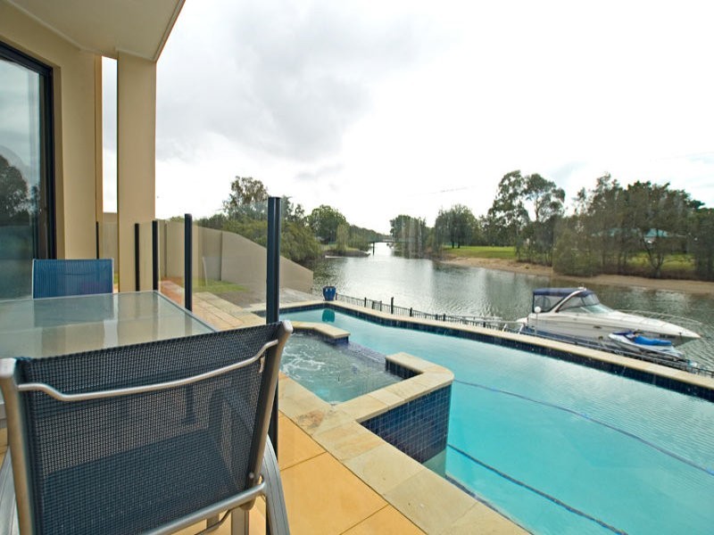 Broadbeach Waters QLD 4218