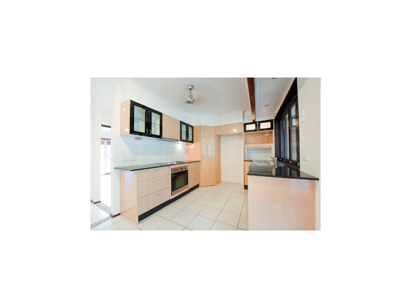 1/80 Kangaroo Avenue, Coombabah QLD 4216