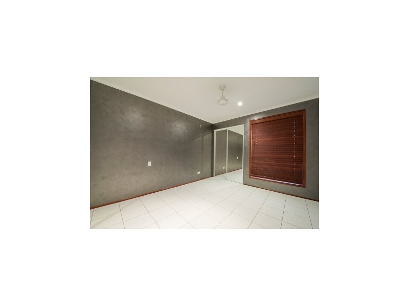 1/80 Kangaroo Avenue, Coombabah QLD 4216