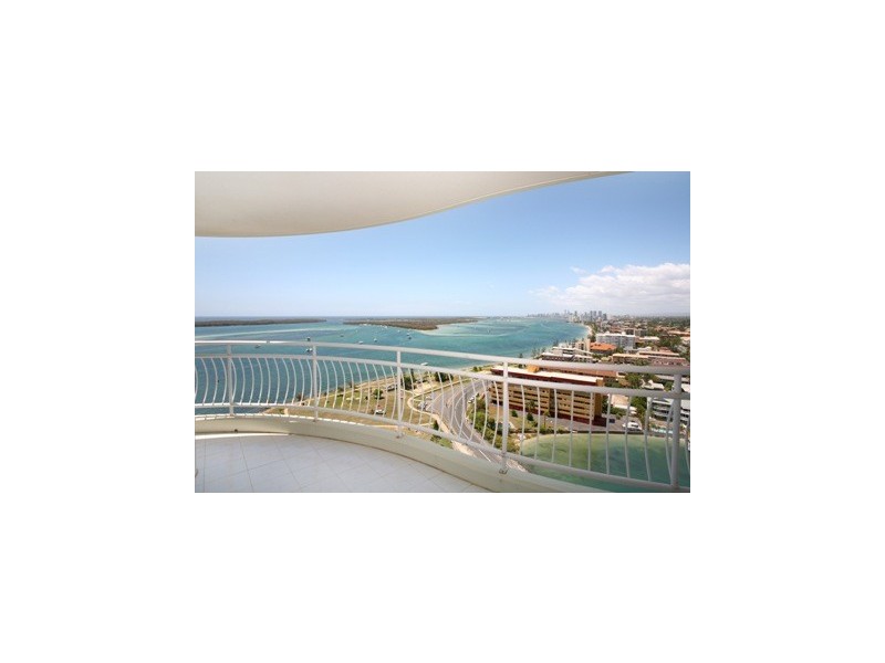 18B/5 Bayview Street, Runaway Bay QLD 4216