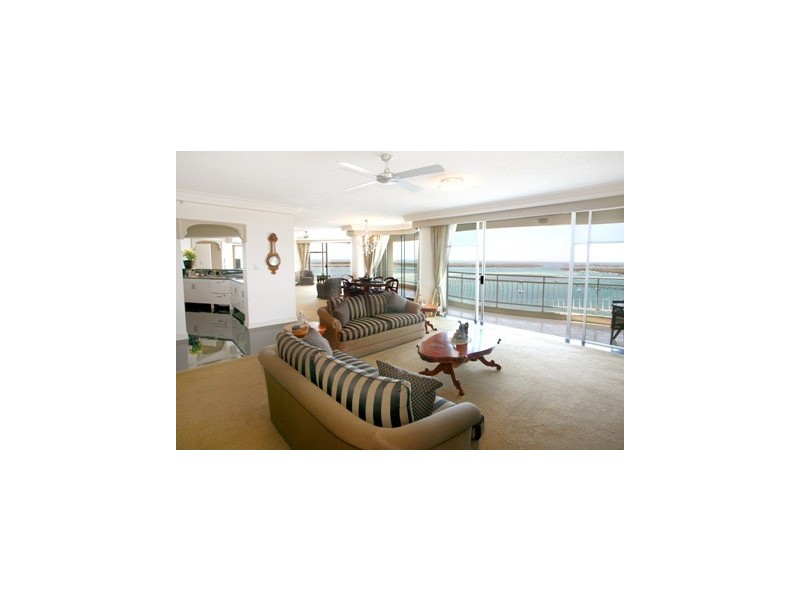 18B/5 Bayview Street, Runaway Bay QLD 4216
