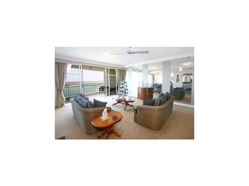 18B/5 Bayview Street, Runaway Bay QLD 4216
