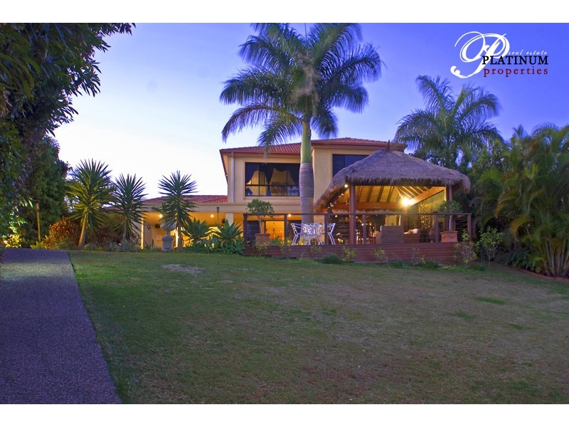 2114 Fernlea Drive, Hope Island QLD 4212