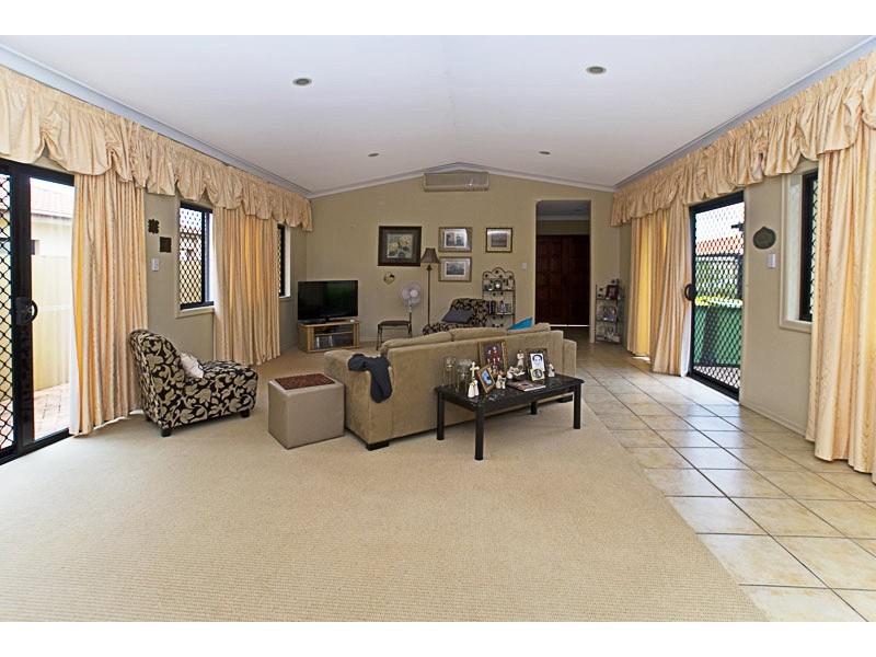 535 Oyster Cove Promenade, Hope Island QLD 4212