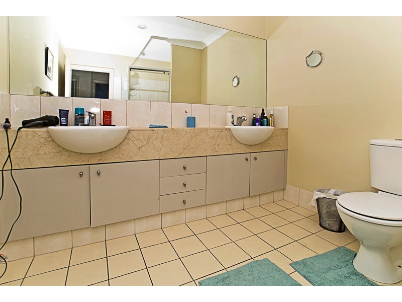 535 Oyster Cove Promenade, Hope Island QLD 4212