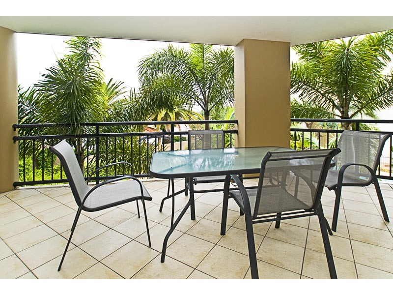 210/392 Marine Parade, Labrador QLD 4215