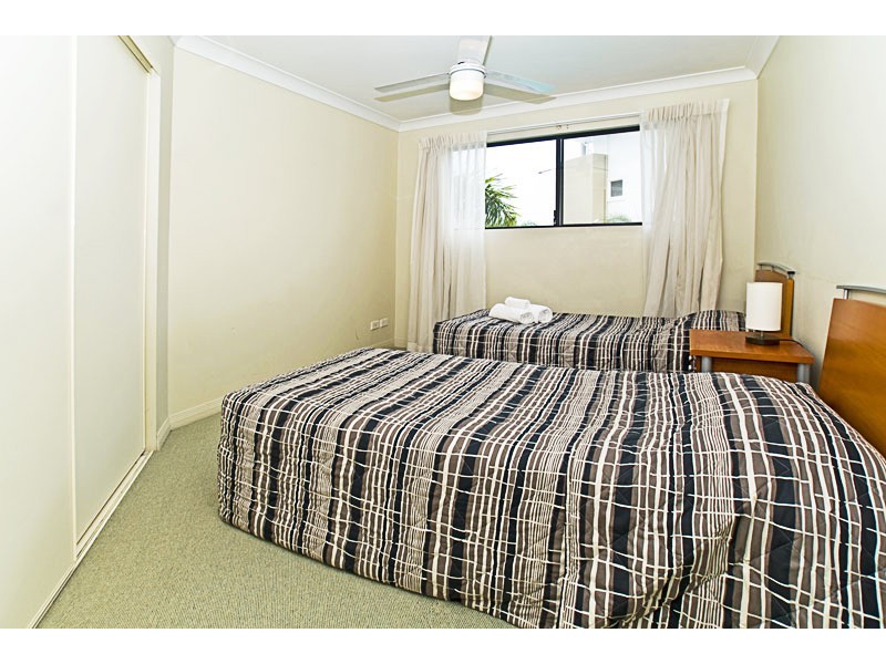 210/392 Marine Parade, Labrador QLD 4215