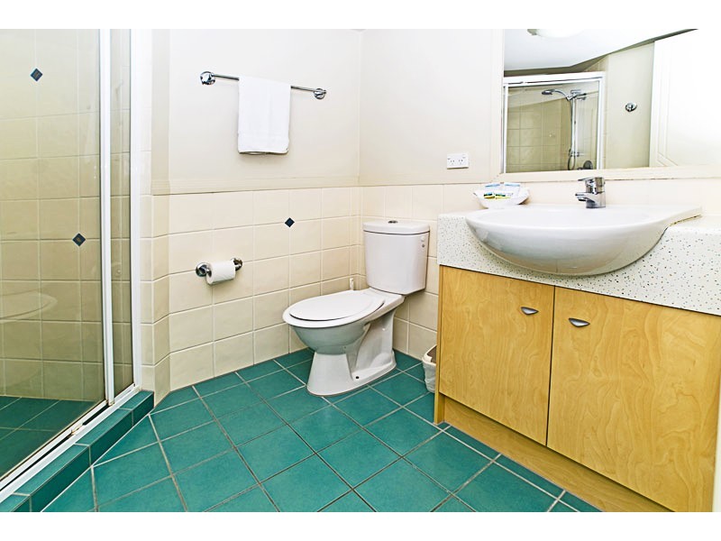 210/392 Marine Parade, Labrador QLD 4215