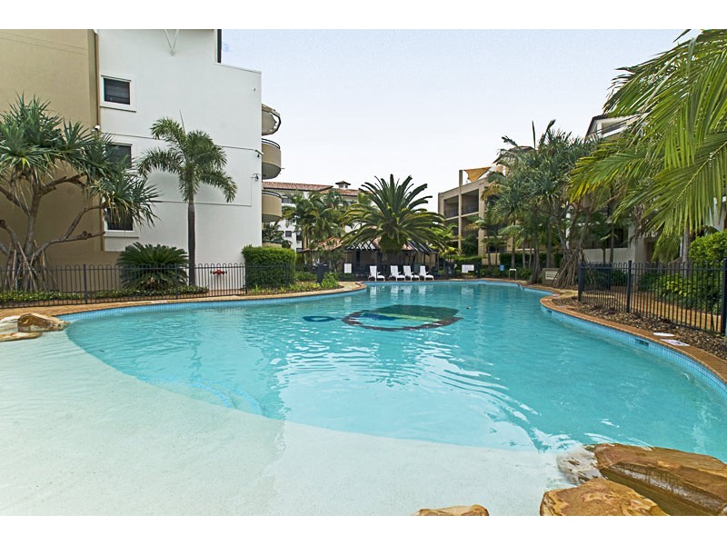 210/392 Marine Parade, Labrador QLD 4215