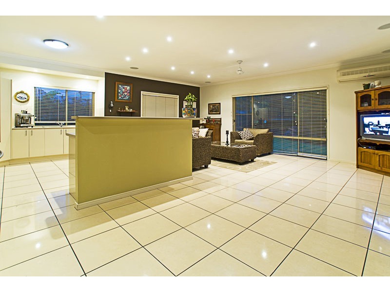 22 Nathanvale Drive, Mount Nathan QLD 4211