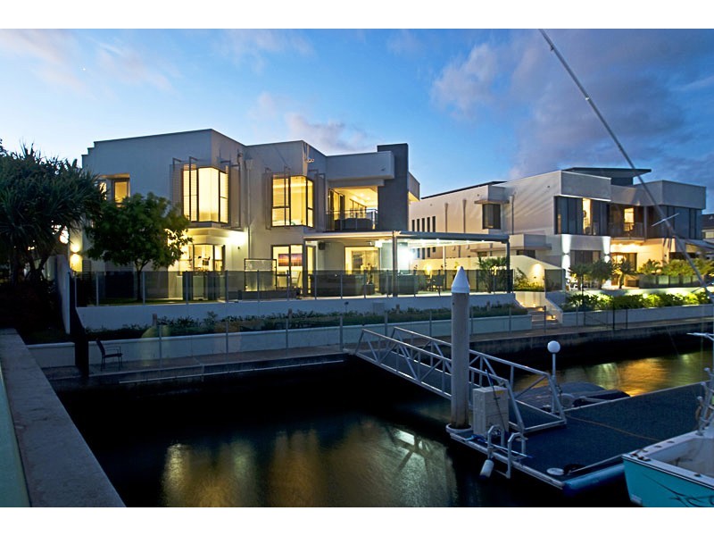 53 The Sovereign Mile, Sovereign Islands QLD 4216