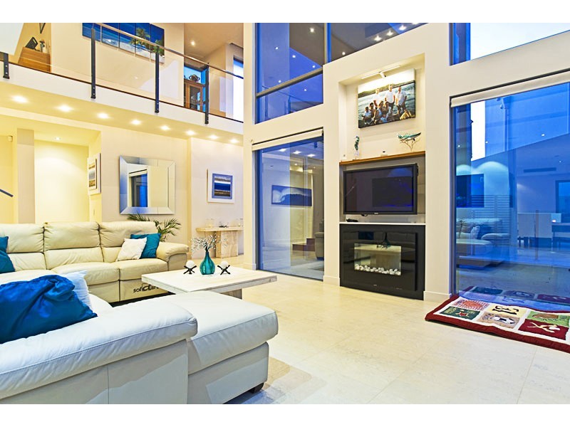 53 The Sovereign Mile, Sovereign Islands QLD 4216