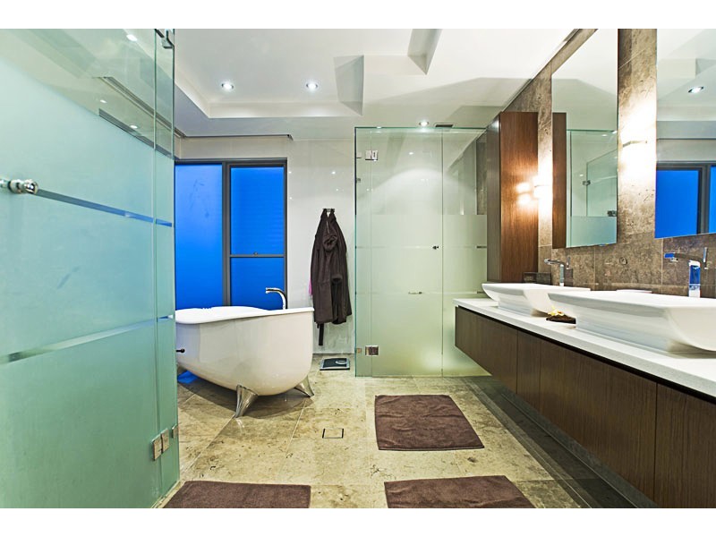 53 The Sovereign Mile, Sovereign Islands QLD 4216