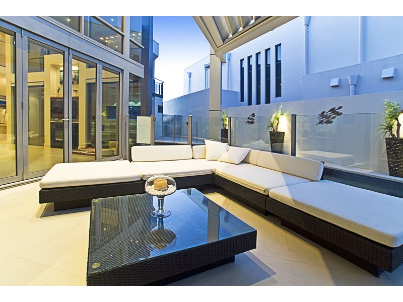 53 The Sovereign Mile, Sovereign Islands QLD 4216