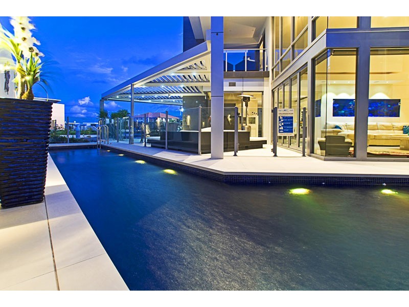 53 The Sovereign Mile, Sovereign Islands QLD 4216