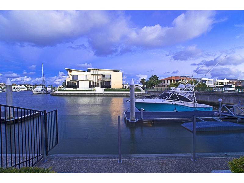 53 The Sovereign Mile, Sovereign Islands QLD 4216