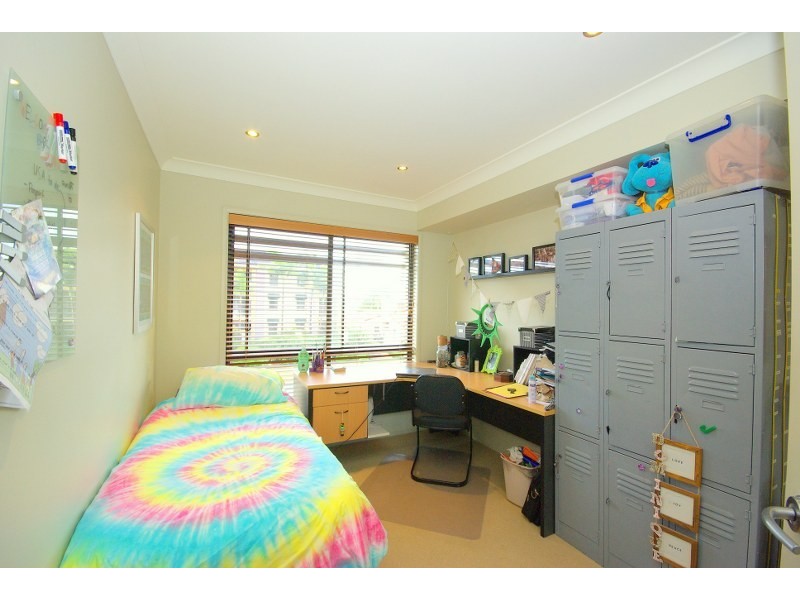 2/15 Jennifer Ave, Runaway Bay QLD 4216
