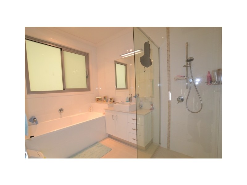 39 Monarch Place, Mons QLD 4556