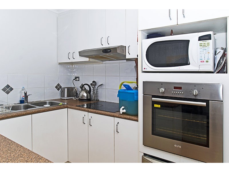 33 Windsor Place, Molendinar QLD 4214