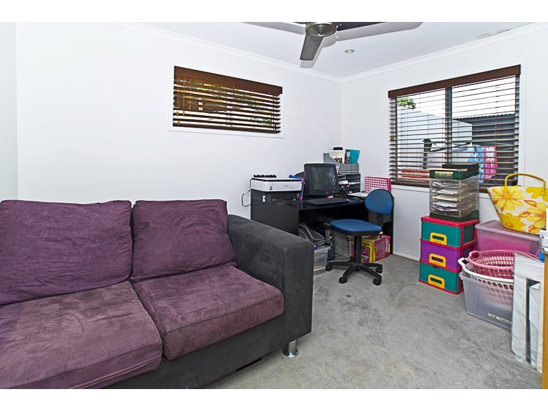 33 Windsor Place, Molendinar QLD 4214